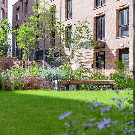Luxury 2 Bedroom With Free Parking In The Heart Of Apartament York
