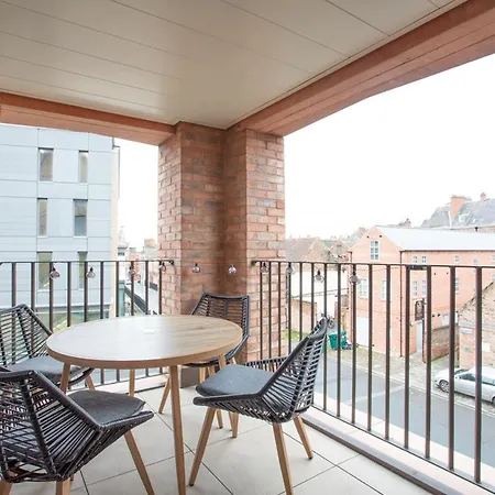 Luxury 2 Bedroom With Free Parking In The Heart Of Apartament *
