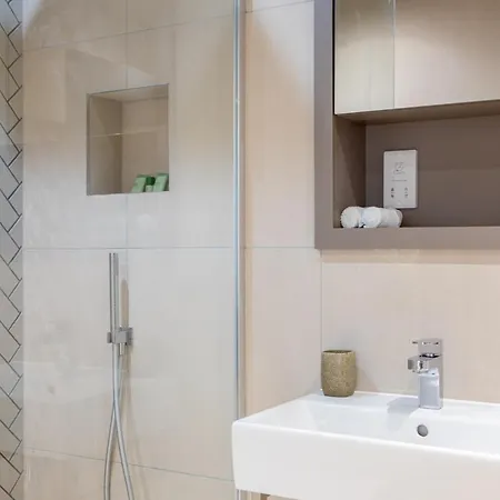 Luxury 2 Bedroom With Free Parking In The Heart Of Apartament *